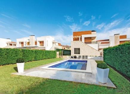 Villa para 680 000 euro en Poreč, Croacia