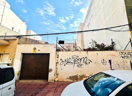 Land for 294 900 euro in Torrevieja, Spain