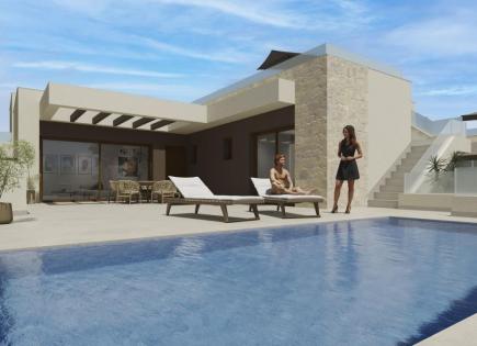 Villa for 440 000 euro in Ciudad Quesada, Spain