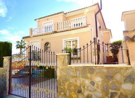 Villa for 1 350 euro in Torrevieja, Spain