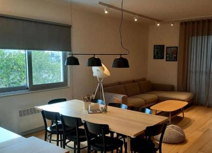 Wohnung für 1 300 euro pro Monat in Strovolos, Zypern