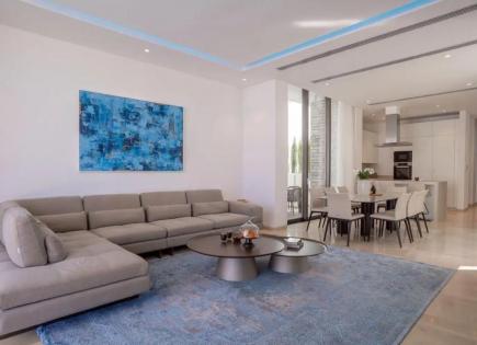 Casa para 7 500 euro por mes en Pafos, Chipre