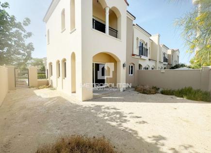 Townhouse for 895 778 euro in Dubai, UAE