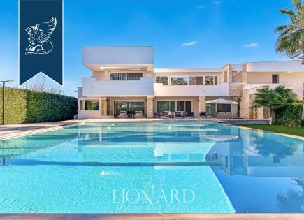 Villa in Rome, Italy (price on request)