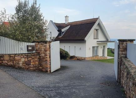 Maison pour 1 691 542 Euro à Badacsonytomaj, Hongrie