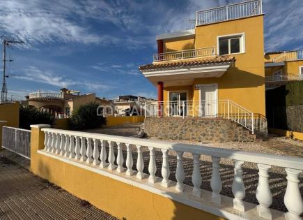 Villa for 390 000 euro in Guardamar del Segura, Spain