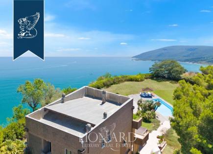 Villa in Ancona, Italien (preis auf Anfrage)