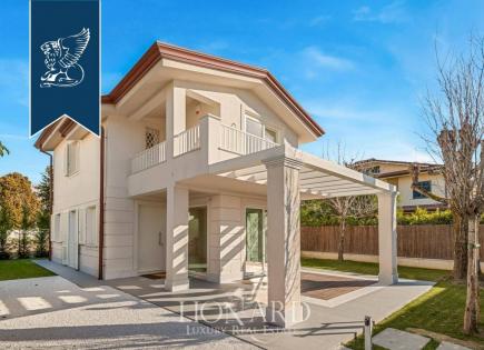 Villa à Forte dei Marmi, Italie (prix sur demande)