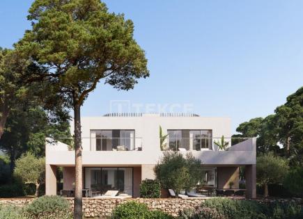 Villa for 930 000 euro in Salou, Spain