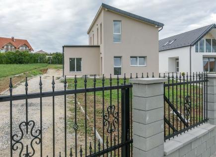 Maison pour 300 751 Euro à Hévíz, Hongrie