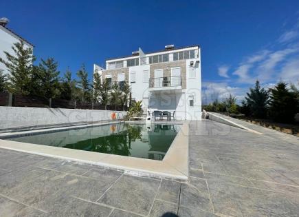 Villa pour 380 000 Euro à Loutraki, Grèce