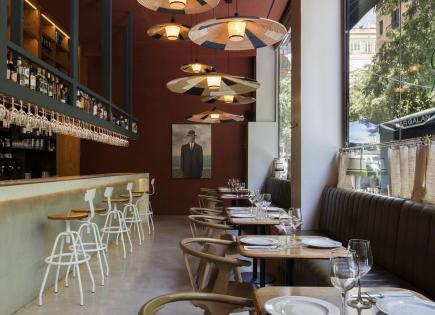 Cafetería, restaurante para 400 000 euro en Barcelona, España
