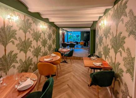 Cafe, restaurant for 736 000 euro in Barcelona, Spain