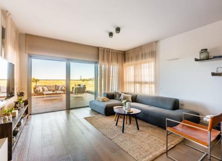 Flat for 2 000 000 euro in Tel Aviv, Israel