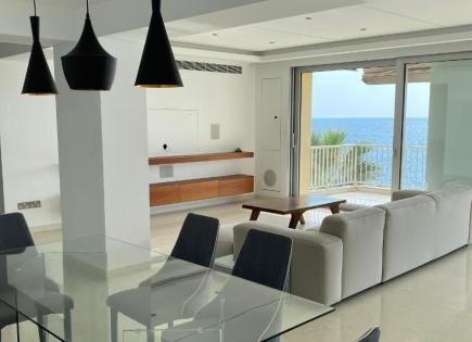 Flat for 1 650 000 euro in Germasogeia, Cyprus