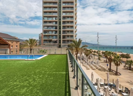 Wohnung für 695 000 euro in Badalona, Spanien