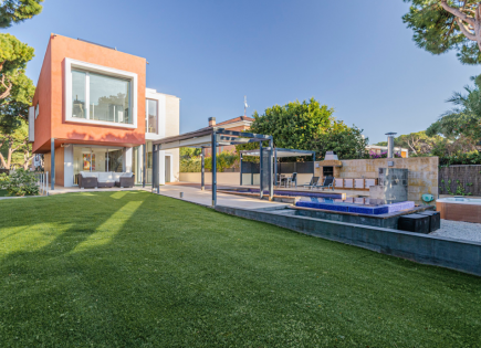 Haus für 2 900 000 euro in Costa del Garraf, Spanien