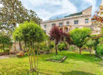 Flat for 2 350 000 euro on Costa Brava, Spain