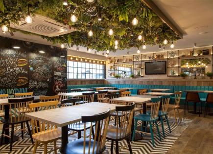 Proprietà commerciale per 395 000 euro a Barcellona, Spagna