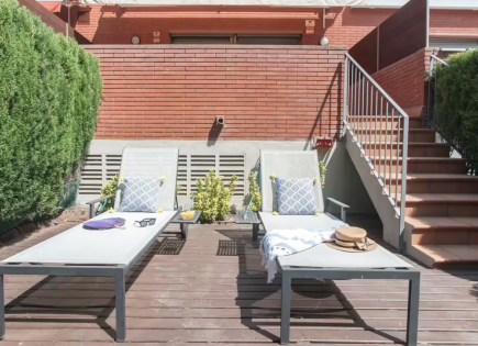 Stadthaus für 1 095 000 euro in Barcelona, Spanien
