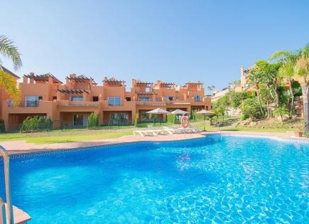 Casa adosada para 460 000 euro en España
