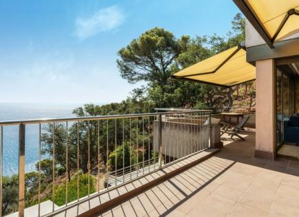 Flat for 480 000 euro on Costa Brava, Spain