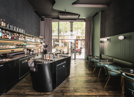 Propiedad comercial para 780 000 euro en Madrid, España