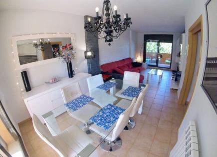 Townhouse for 525 000 euro on Costa Brava, Spain