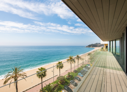 Flat for 750 000 euro on Costa Brava, Spain