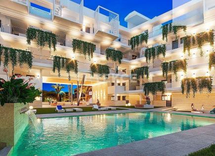 Penthouse for 460 000 euro in Torrevieja, Spain