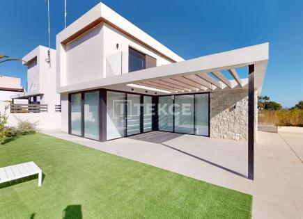 Villa for 650 000 euro in Orihuela, Spain