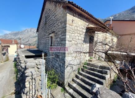 Villa for 86 000 euro in Skaljari, Montenegro