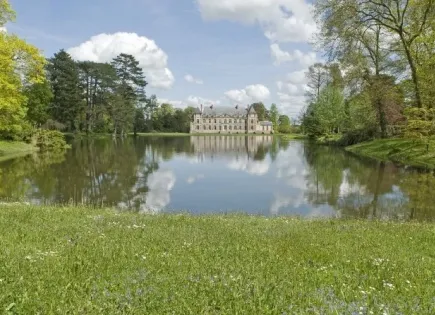 Casa per 11 685 748 euro a Île-de-France, Francia
