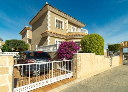 House for 320 000 euro in Los Balcones, Spain