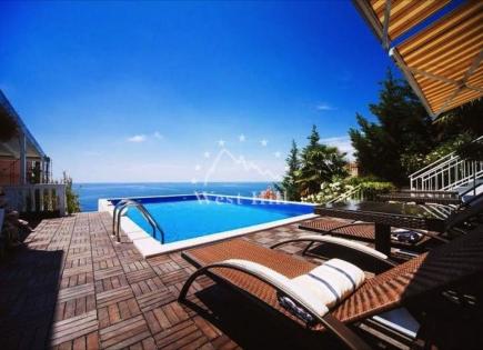 Casa para 500 000 euro en Dobra Voda, Montenegro