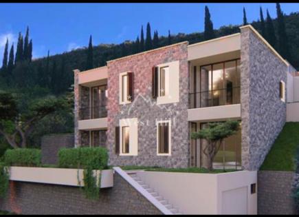 Casa para 1 170 000 euro en Igalo, Montenegro