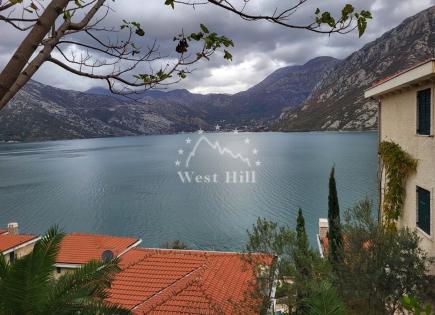 Apartamento para 460 000 euro en Kostanjica, Montenegro