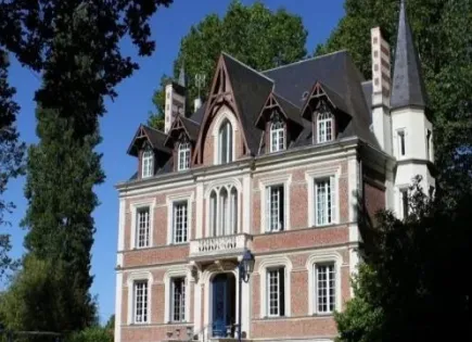 Maison pour 1 677 636 Euro en Pays de la Loire, France