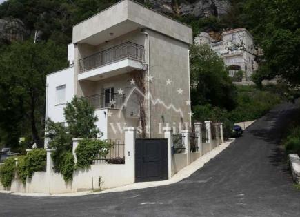 Haus für 990 000 euro in Montenegro