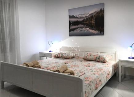 Apartment for 355 000 euro in Sveti Stefan, Montenegro