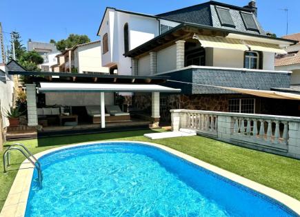 House for 690 000 euro in Barcelona, Spain