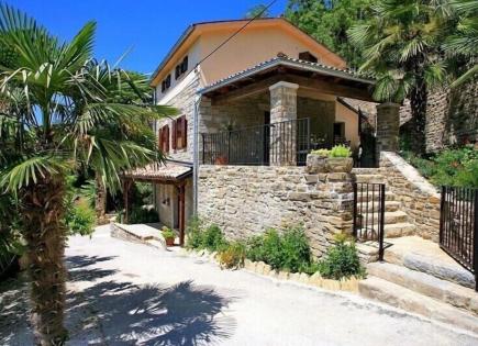 Villa pour 520 000 Euro à Oprtalj, Croatie