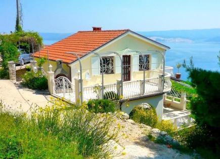 Hotel for 529 000 euro in Omis, Croatia