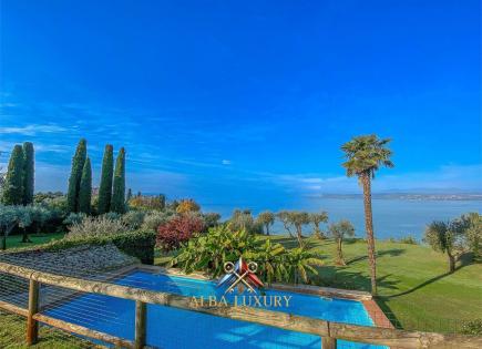 Villa in Sirmione, Italien (preis auf Anfrage)