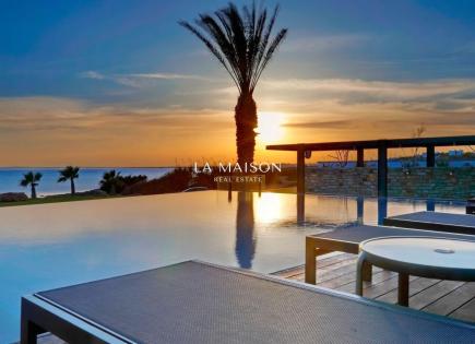 House for 3 700 000 euro in Famagusta, Cyprus