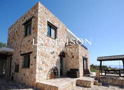 Casa per 1 800 000 euro a Paphos, Cipro