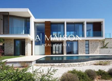House for 2 720 000 euro in Paphos, Cyprus