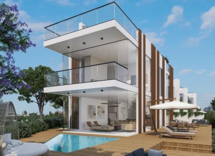 House for 3 650 000 euro in Famagusta, Cyprus