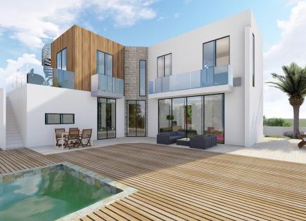 House for 2 450 000 euro in Paphos, Cyprus