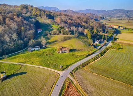 Cafe, restaurant for 1 950 000 euro in Brezice, Slovenia